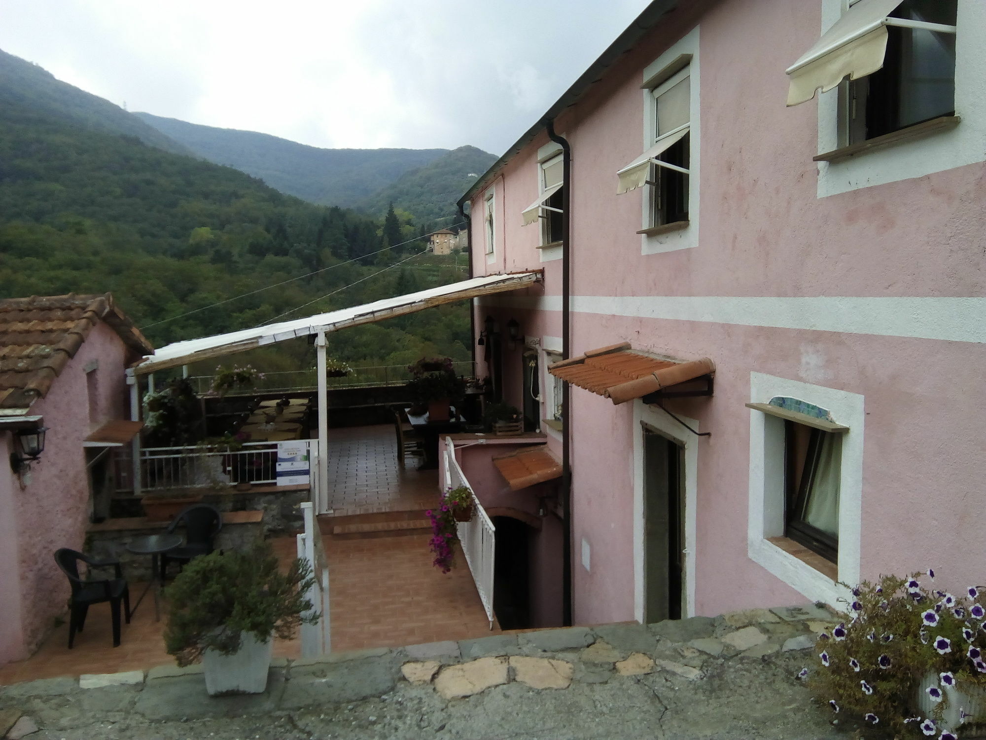 Agriturismo Locanda Del Papa La Spezia Exteriör bild